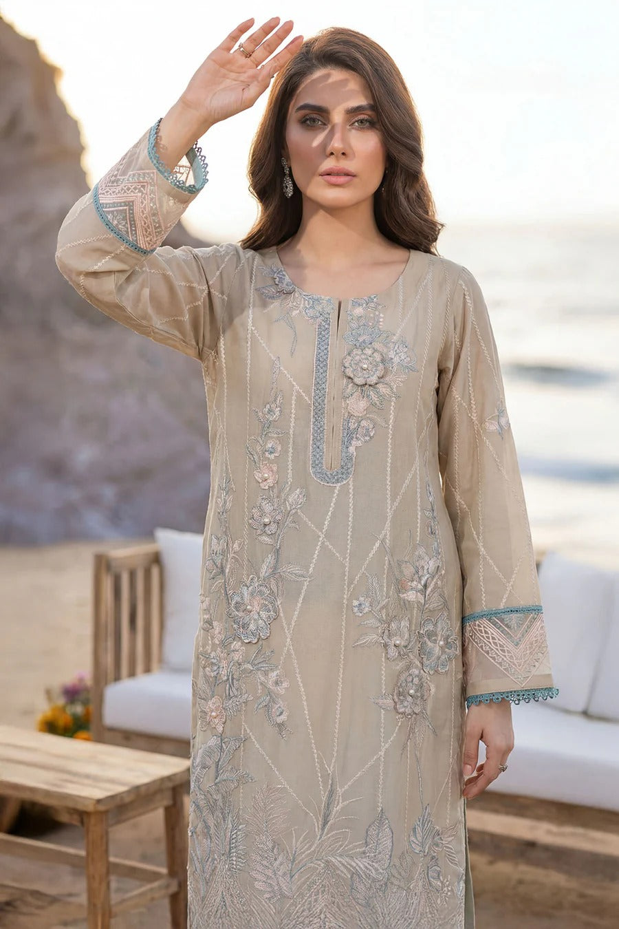 5845 - Motifs JASMINE EMBROIDERED LAWN UNSTITCHED