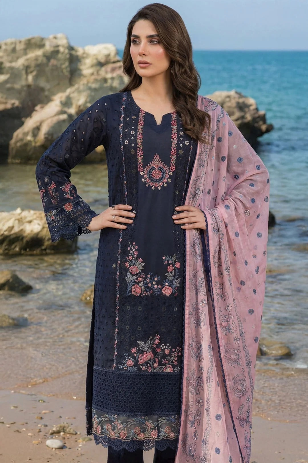 5848 - Motifs EMBROIDERED LAWN UNSTITCHED