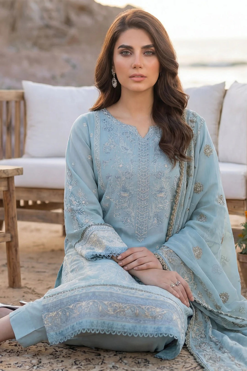 5846 - Motifs JASMINE EMBROIDERED LAWN UNSTITCHED