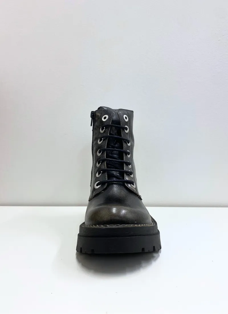 6076 Century Leather Boots