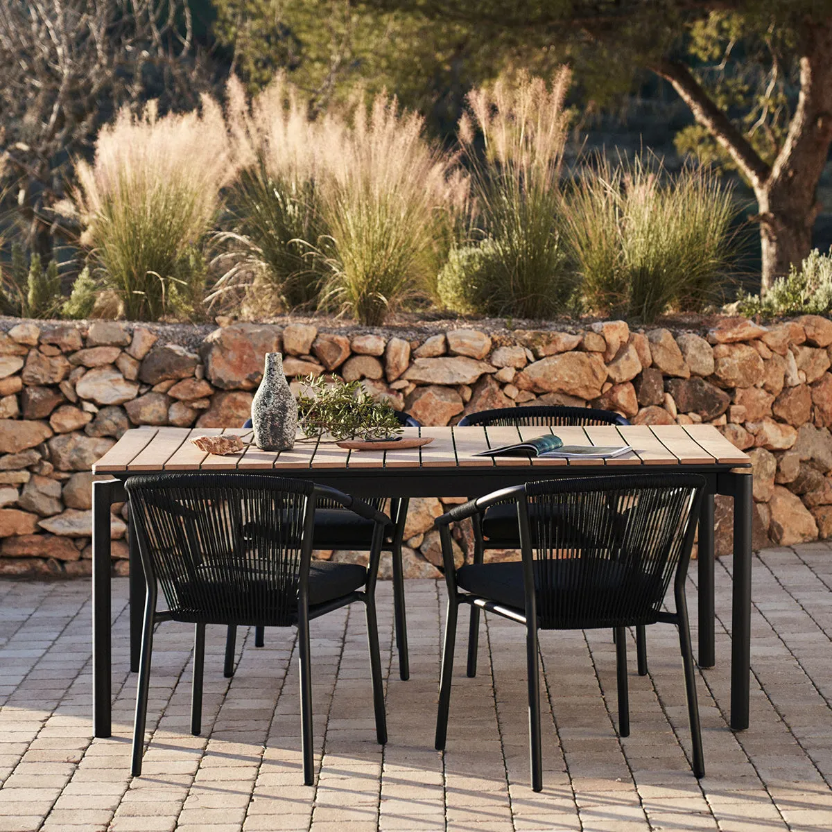 Canyelles Alfresco Extendable Dining Table