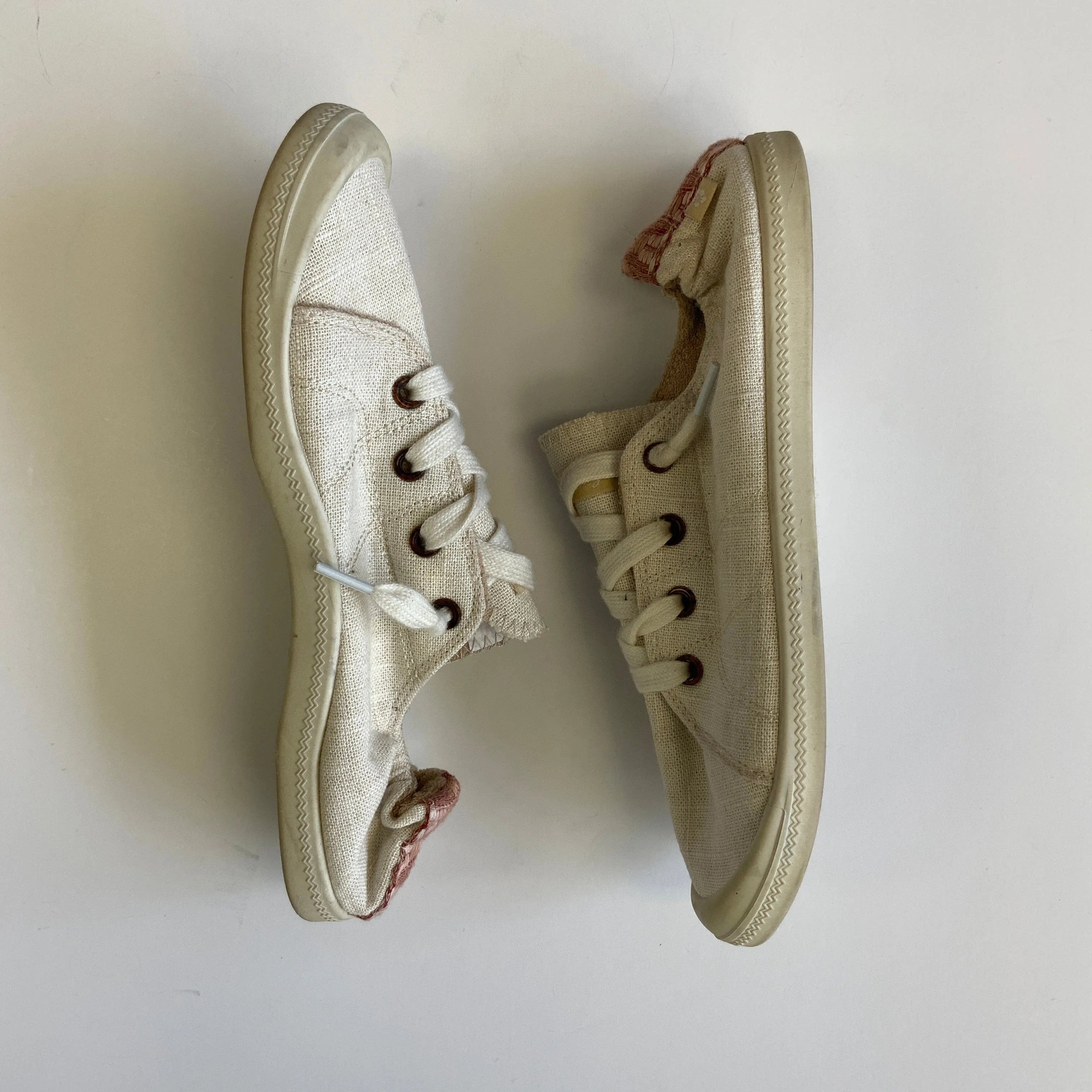 Shoes Sneakers By Tommy Bahama  Size: 7.5