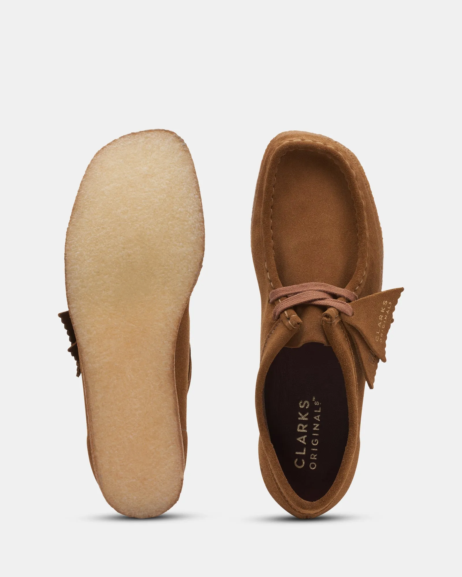 Wallabee. (W) Cola Suede