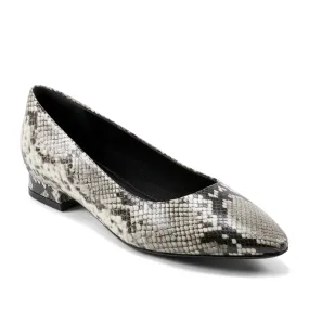 Women's Tessa Total Motion Pointy Toe Dress Flats